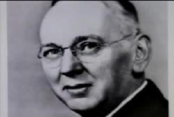 Edgar Cayce with glasses